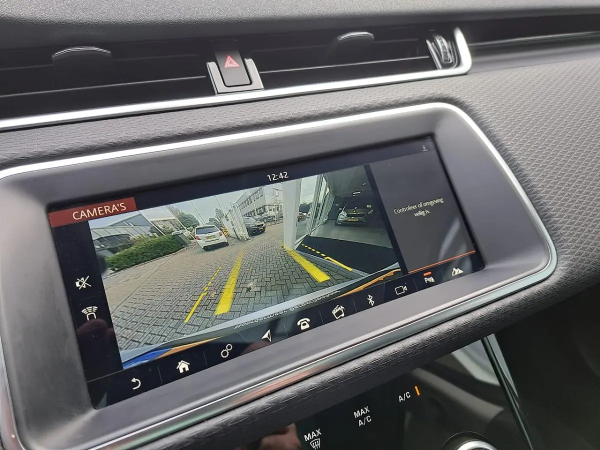 2.0 P200 AWD S leer / panoramadak / navigatie / camera
