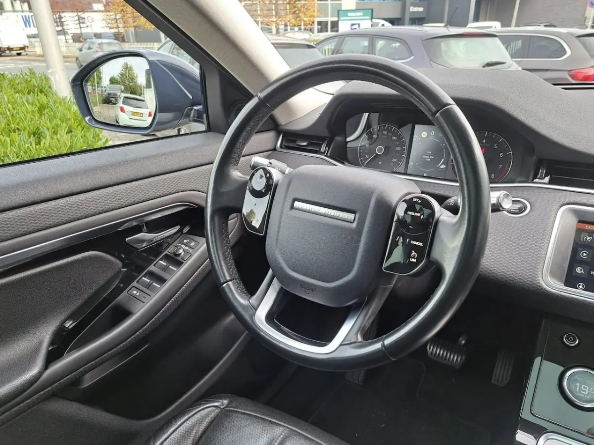 2.0 P200 AWD S leer / panoramadak / navigatie / camera