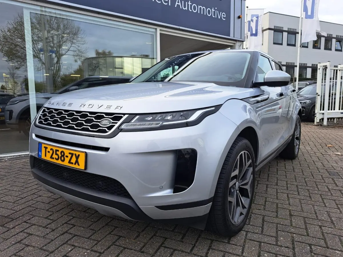 2.0 P200 AWD S leer / panoramadak / navigatie / camera