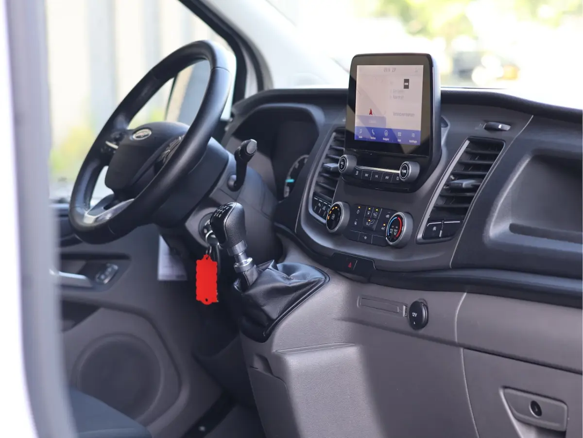 320 2.0 TDCI L2H1 Trend DC Haak | Camera | Carplay | Navi