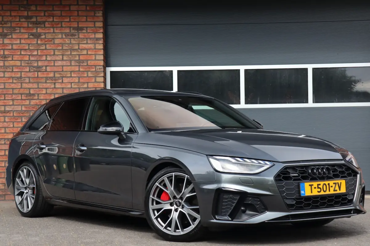 45 TFSI quattro S edition, Pano, RS-stoelen