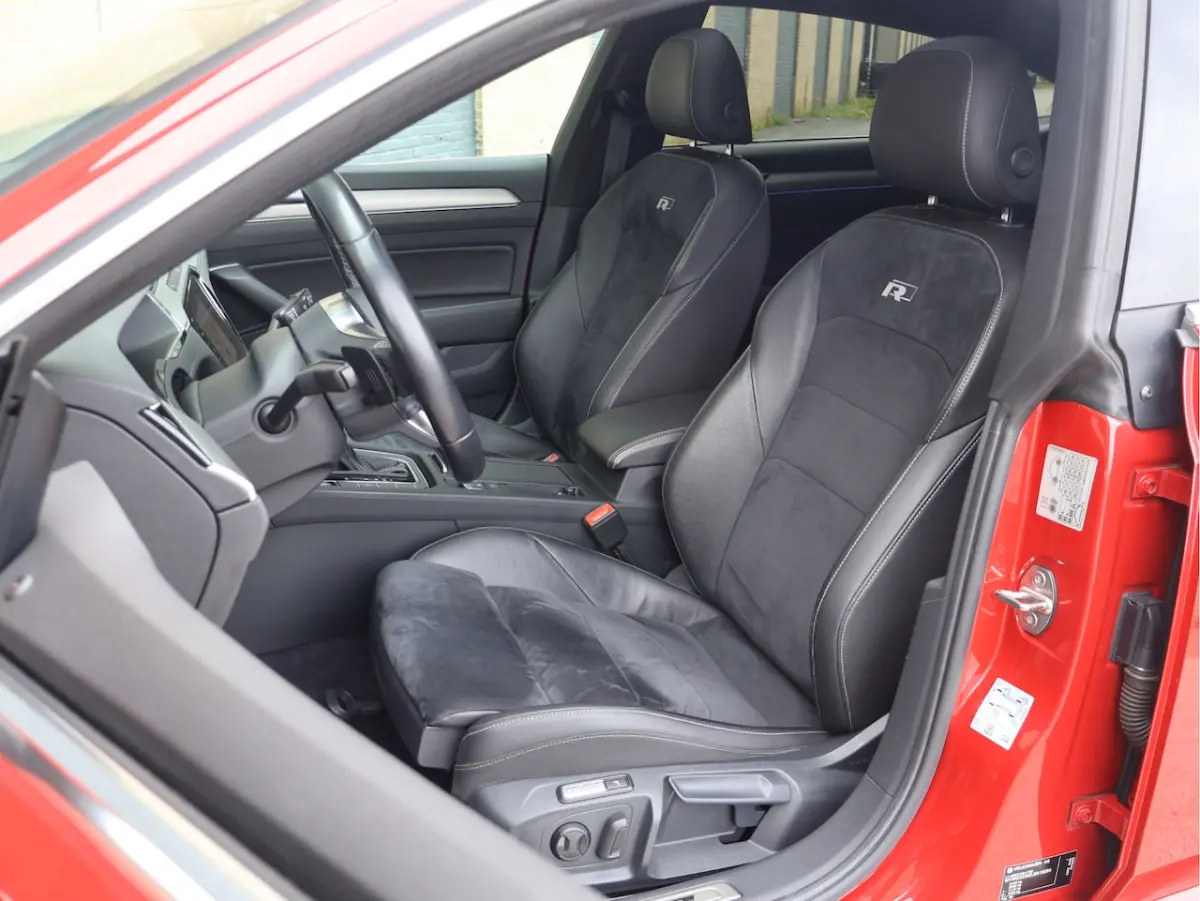2.0 TSI R-line Business ACC | Virtual Cockpit | Carplay | 19" | Trekhaak | Keyless