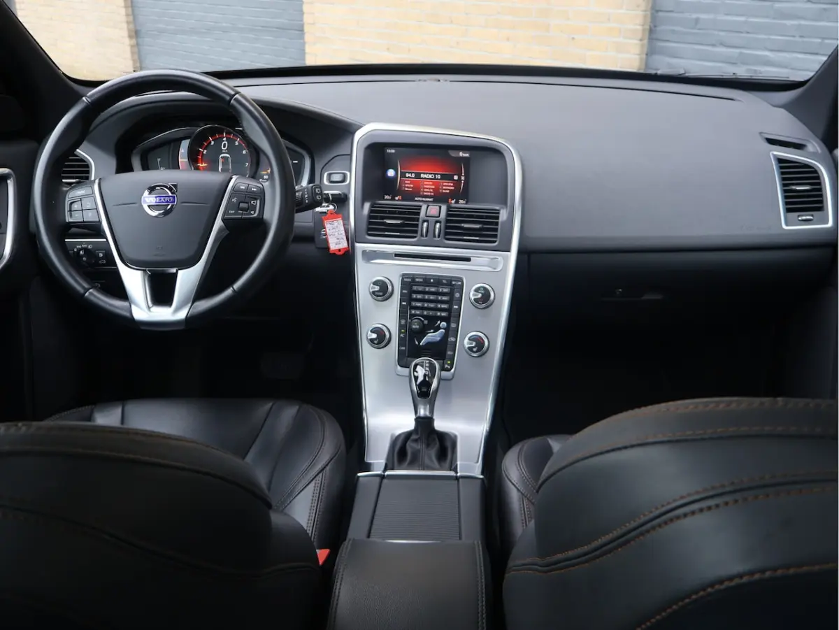 2.0 T5 FWD Polar+ Automaat | Pano | Xenon | Cam | Org. NL | Leder |