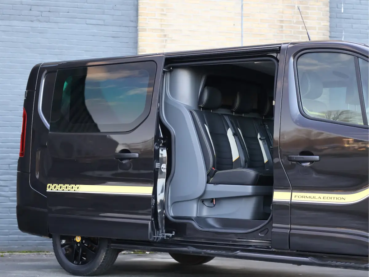 1.6 dCi T29 L2H1 DC Formula Edition Yellow Energy | Haak | Keyless | Leder | Cam | Dubbele