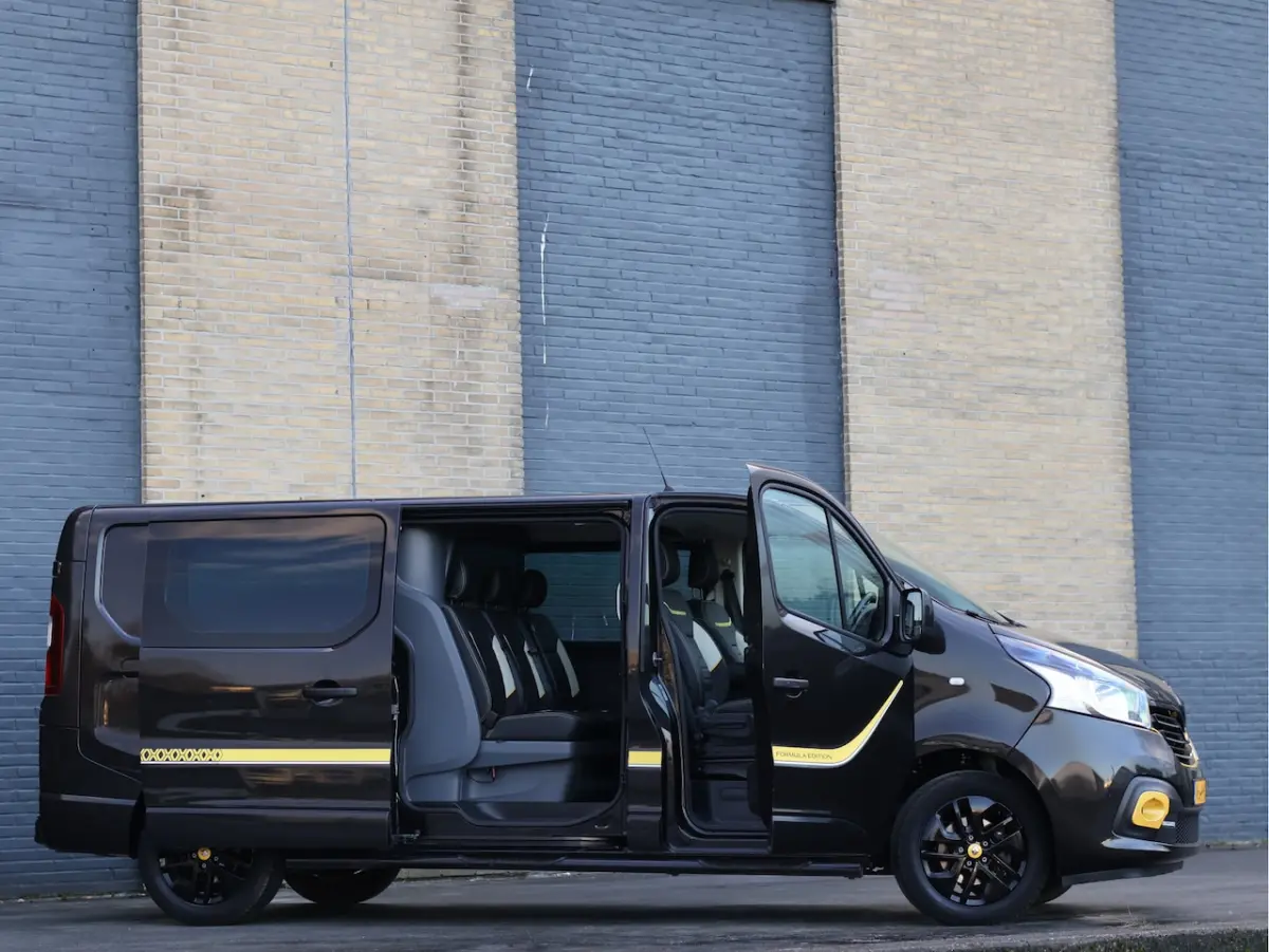 1.6 dCi T29 L2H1 DC Formula Edition Yellow Energy | Haak | Keyless | Leder | Cam | Dubbele