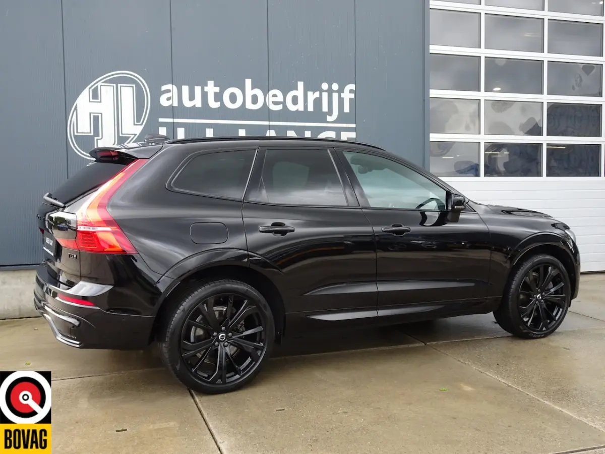 2.0 T8 Plug-in hybrid AWD Plus Black Edition