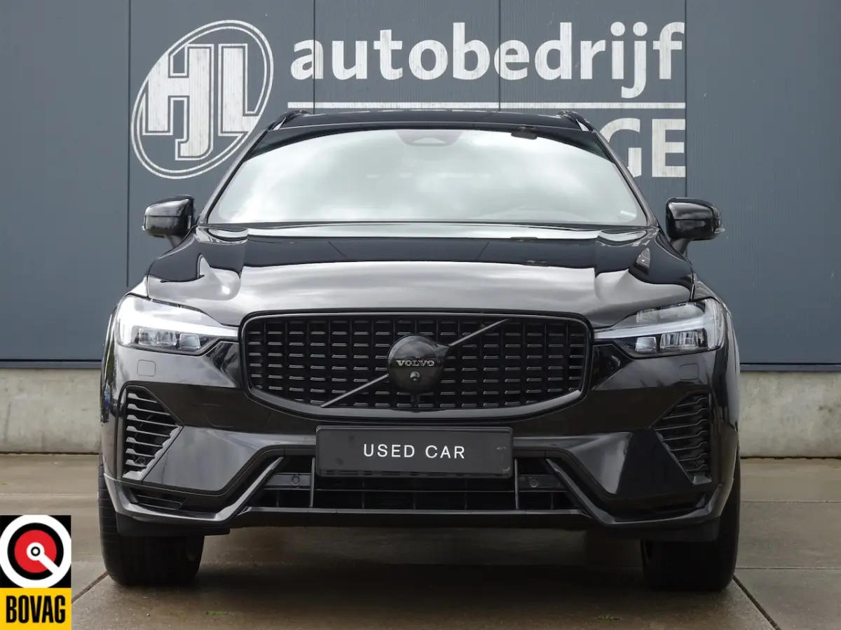 2.0 T8 Plug-in hybrid AWD Plus Black Edition