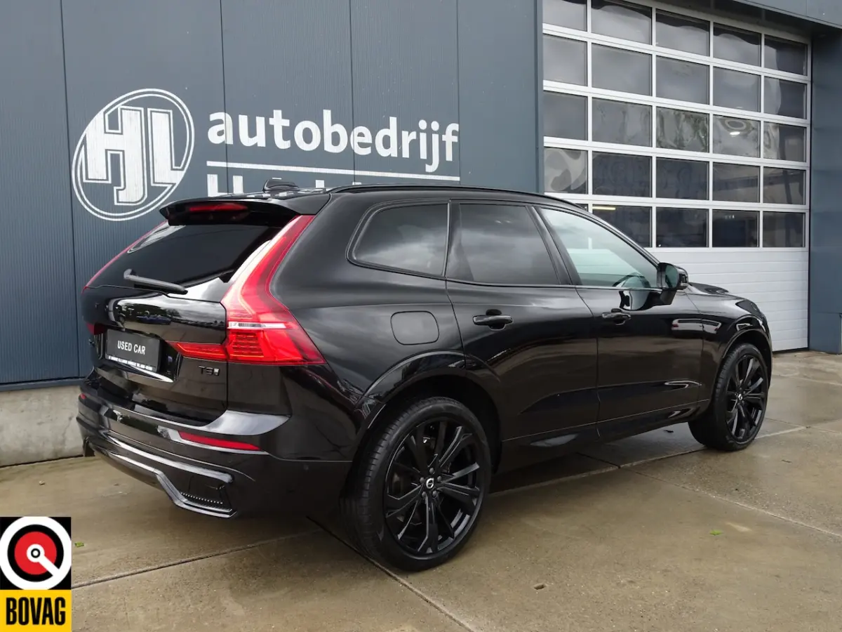 2.0 T8 Plug-in hybrid AWD Plus Black Edition