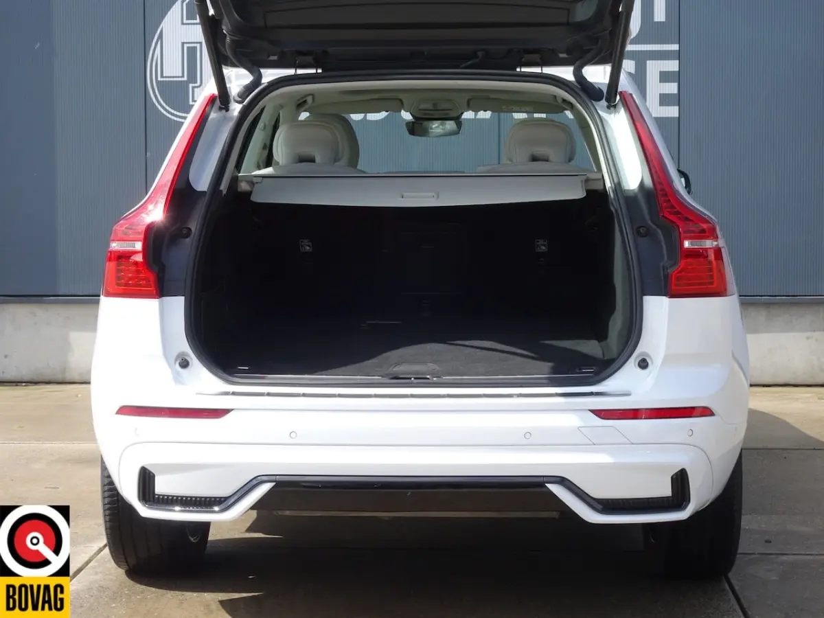 2.0 T6 Plug-in longrange AWD Plus Dark