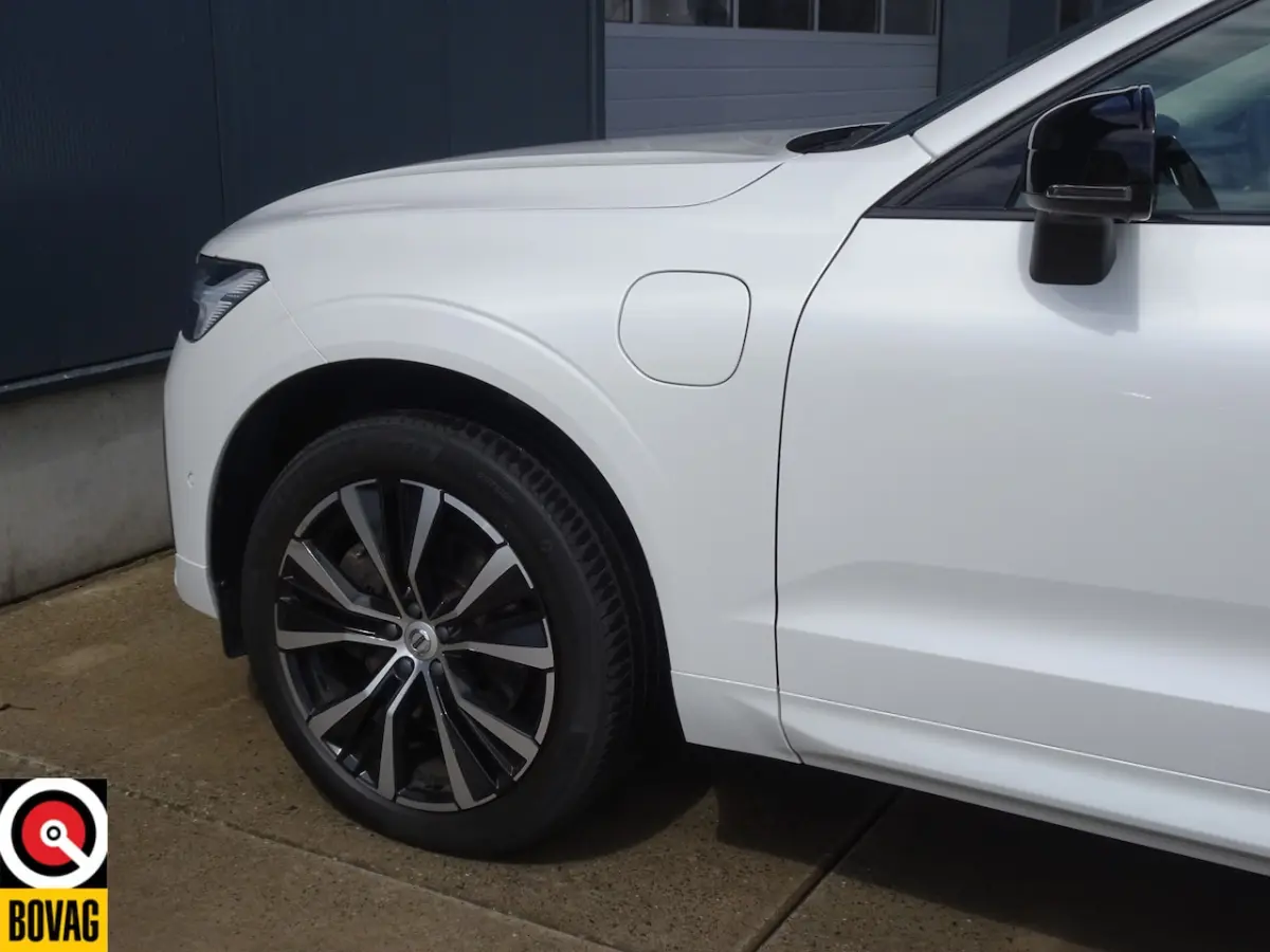 2.0 T6 Plug-in longrange AWD Plus Dark