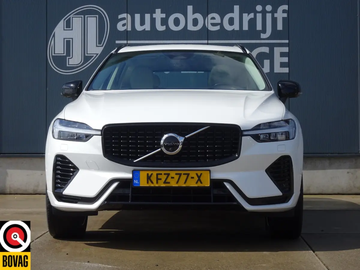 2.0 T6 Plug-in longrange AWD Plus Dark