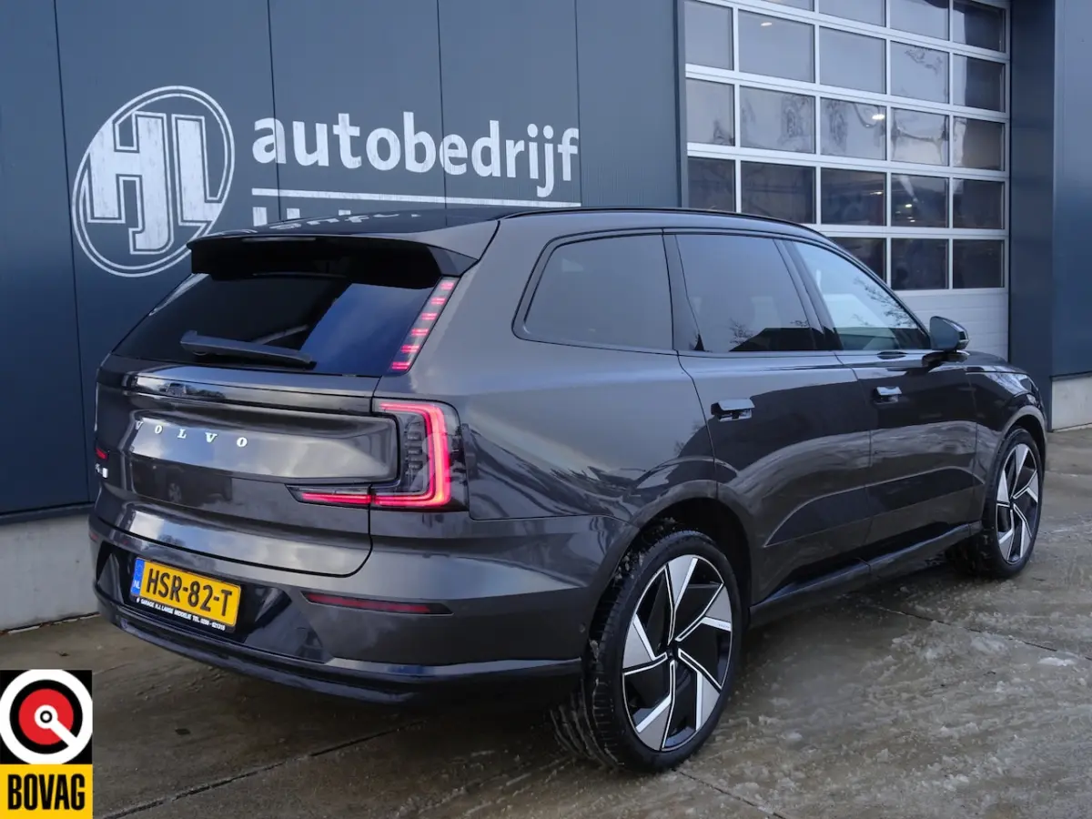 Twin Motor Performance Ultra 7p. 111 kWh