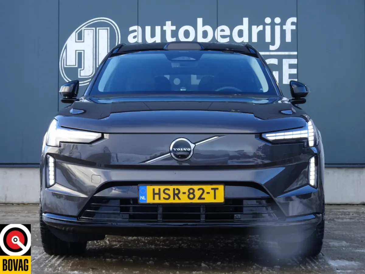 Twin Motor Performance Ultra 7p. 111 kWh