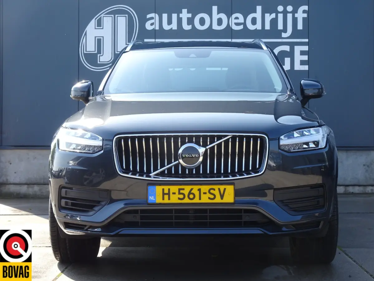 2.0 T8 Twin Engine AWD Momentum Pro