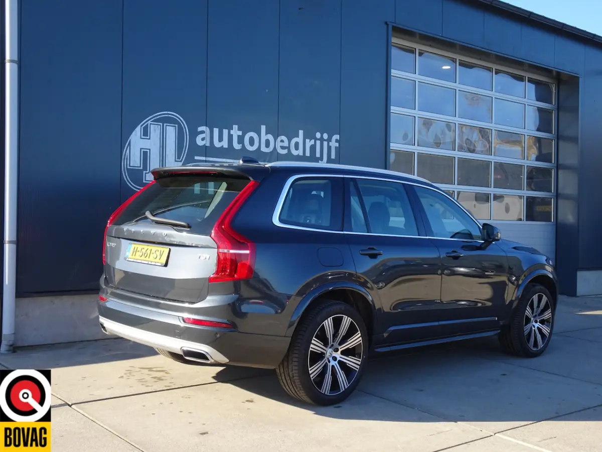 2.0 T8 Twin Engine AWD Momentum Pro
