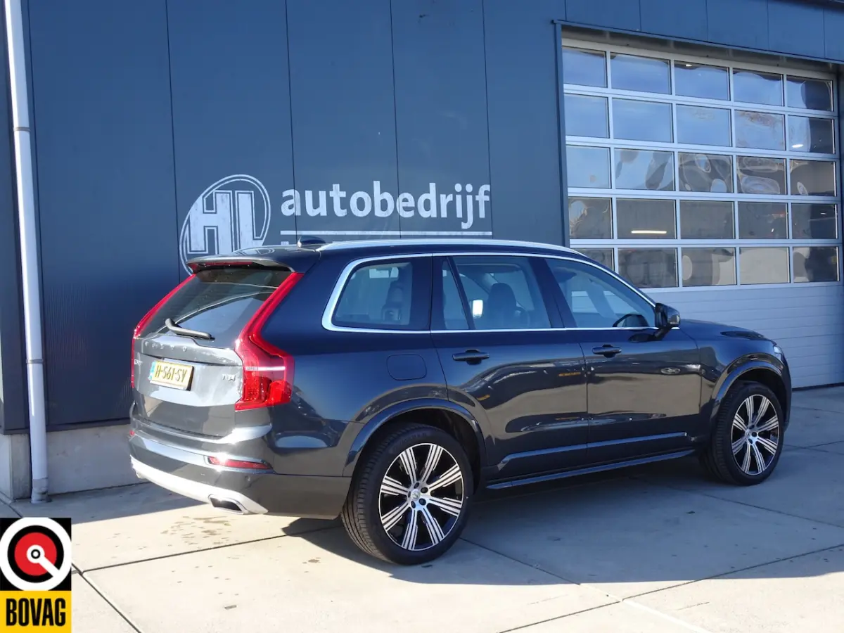 2.0 T8 Twin Engine AWD Momentum Pro