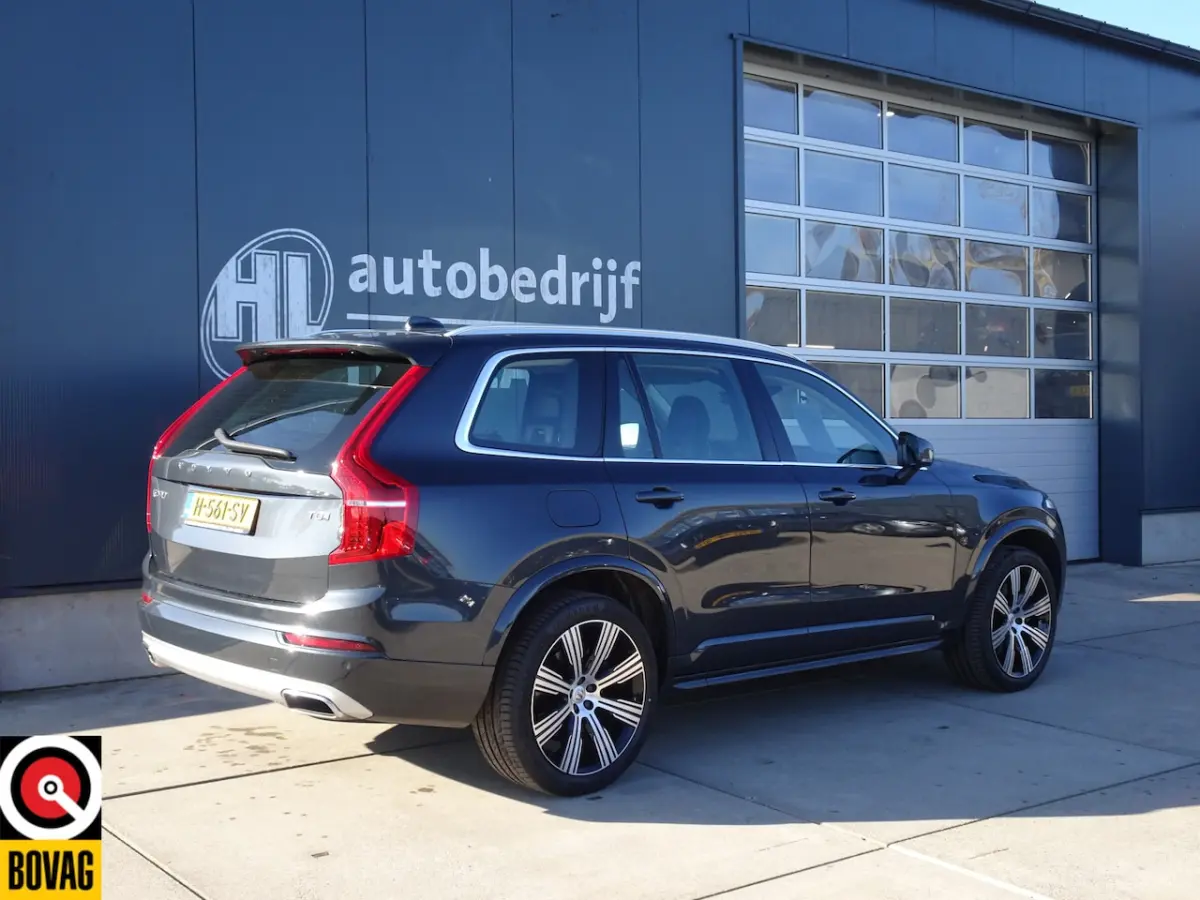 2.0 T8 Twin Engine AWD Momentum Pro