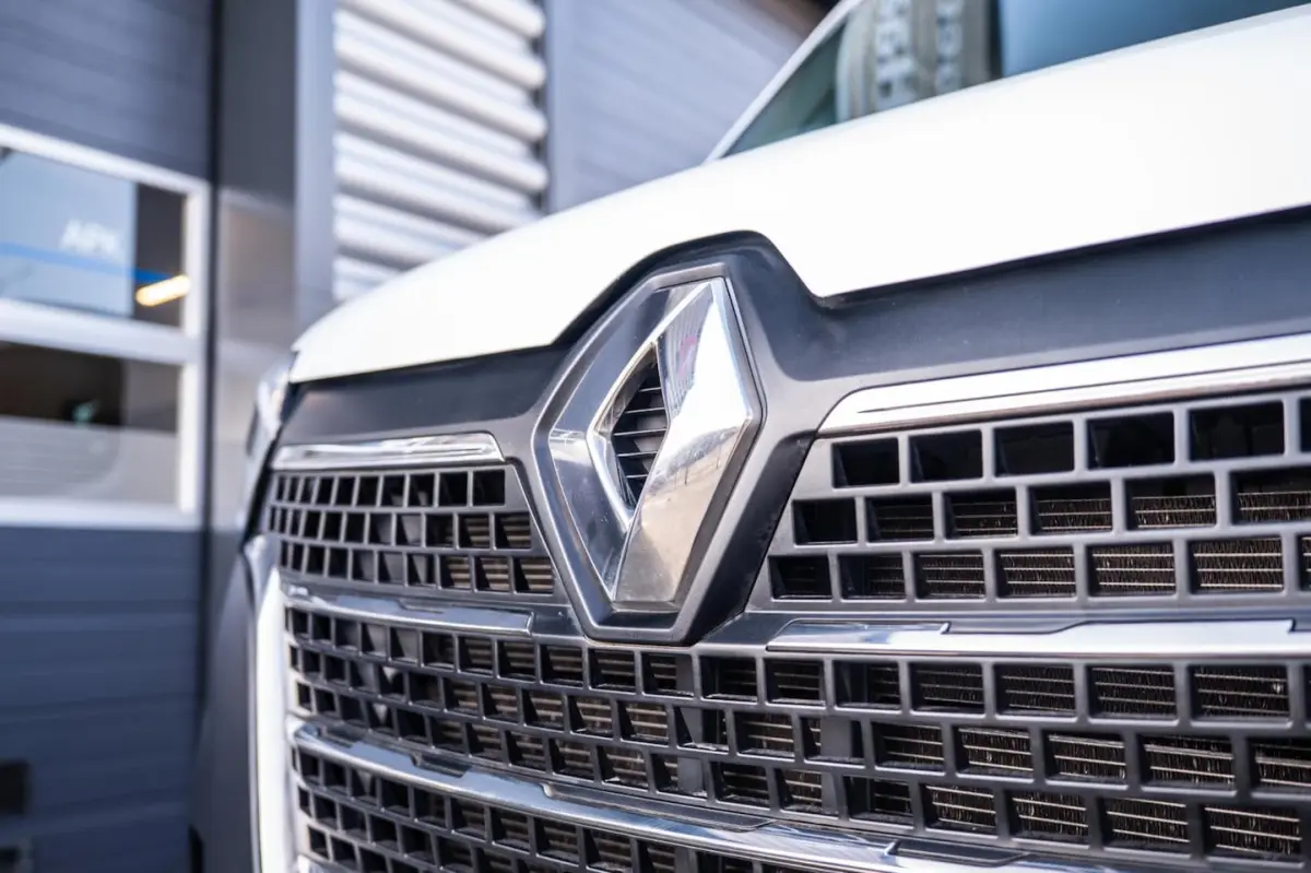 T35 2.3 dCi 180 L3 Energy