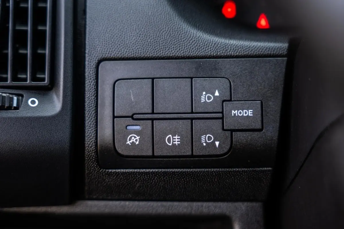 330 2.2 BlueHDi 120 L2H2 Premium