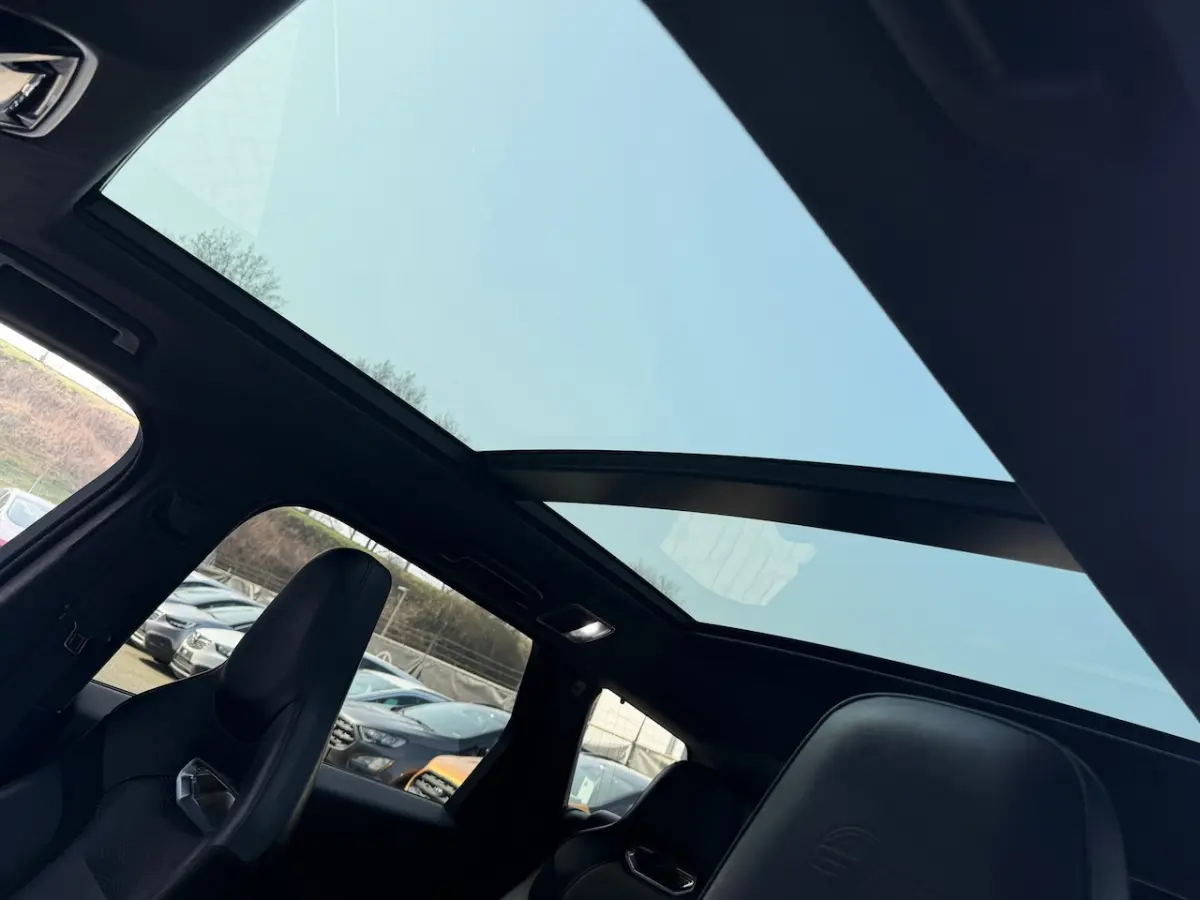 P575 SVR Carbon Edition Suede hemel|Apple Carplay|Stoelverwarming en koeling|Pano|Head up