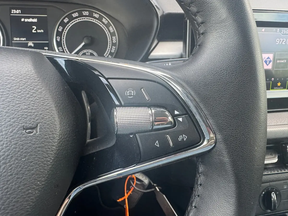 1.0 TSI Ambition Cruise|Apple Carpley|Dealer onderhouden