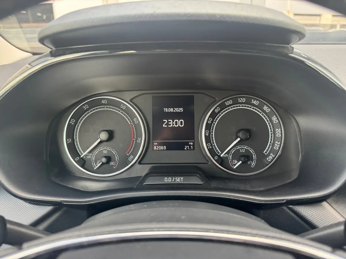 1.0 TSI Ambition Cruise|Apple Carpley|Dealer onderhouden