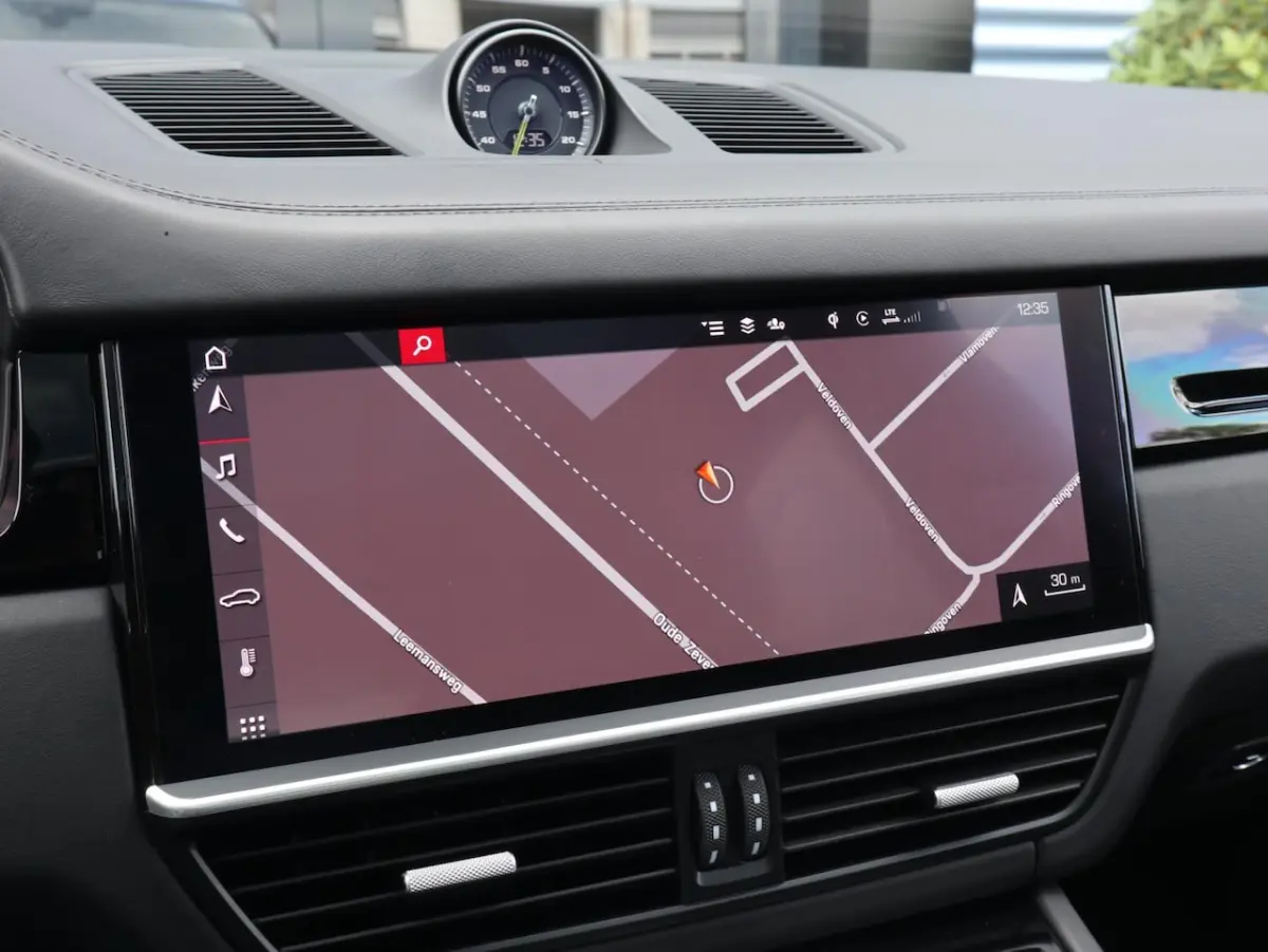 3.0 E-Hybrid Bose, Luchtvering, 22 Inch