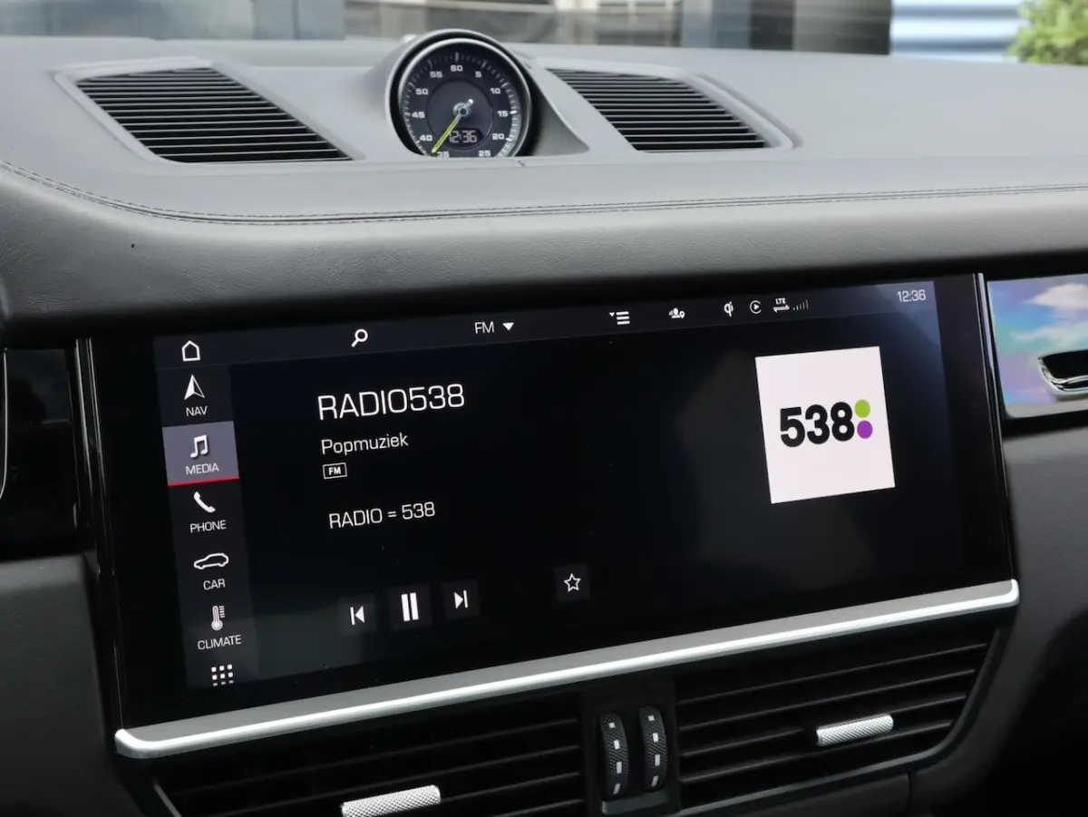3.0 E-Hybrid Bose, Luchtvering, 22 Inch