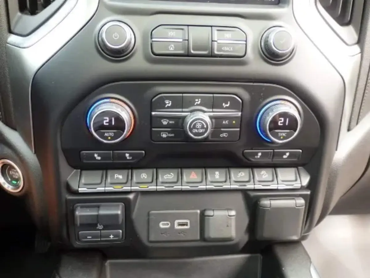 5.3 V8 Z71 TRAIL BOSS LPG AIRCO NAVI OPEN DAK CAMERA TREKHAAK