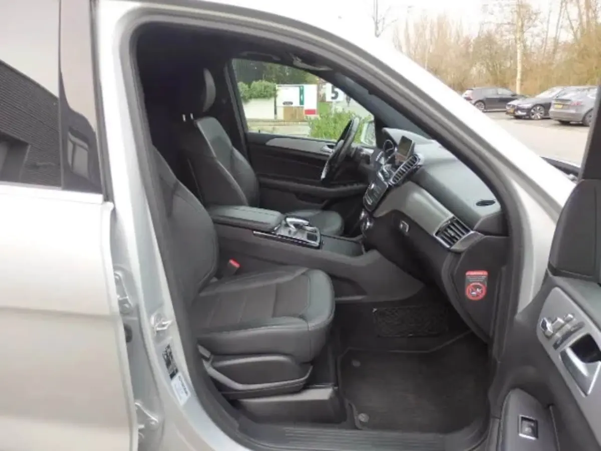 250 D GRIJS KENTEKEN AIRCO NAVI CRUISE