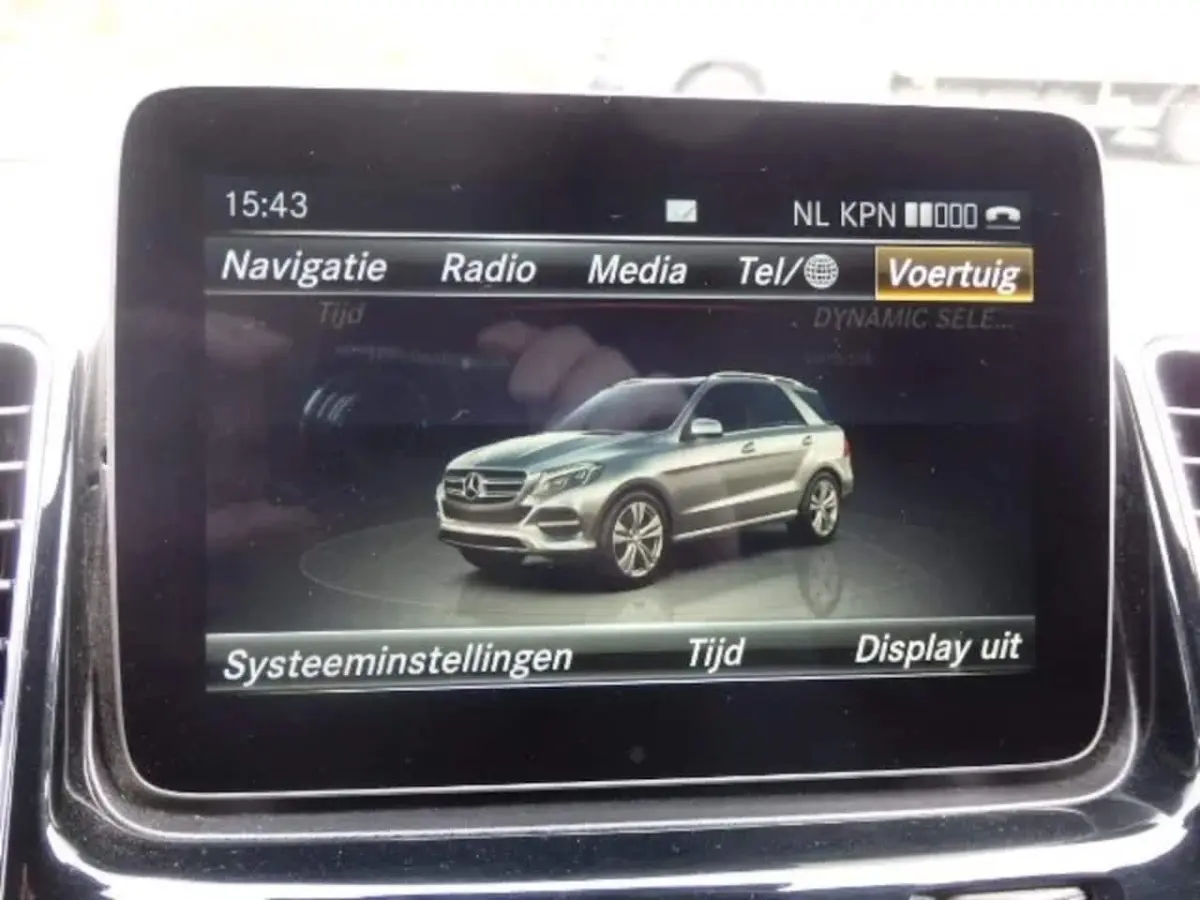 250 D GRIJS KENTEKEN AIRCO NAVI CRUISE
