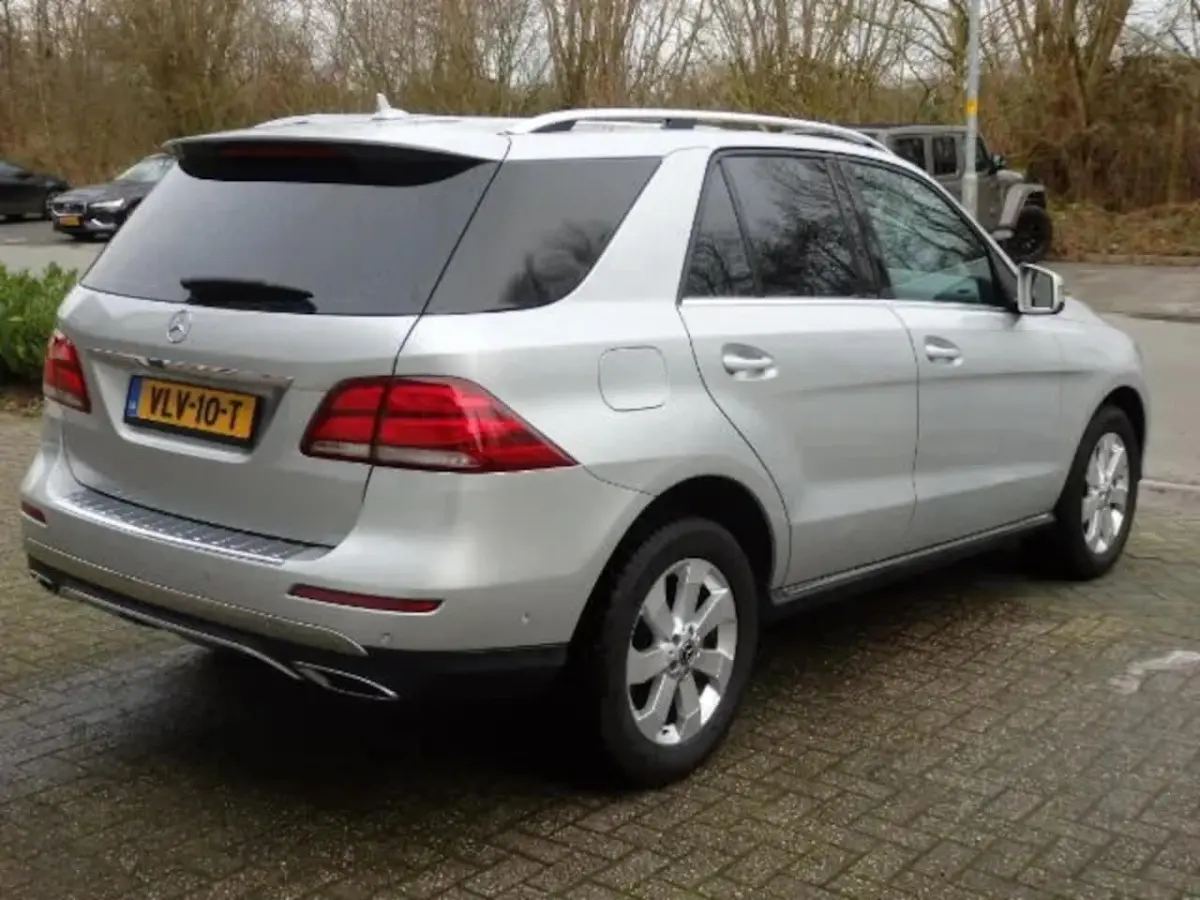 250 D GRIJS KENTEKEN AIRCO NAVI CRUISE