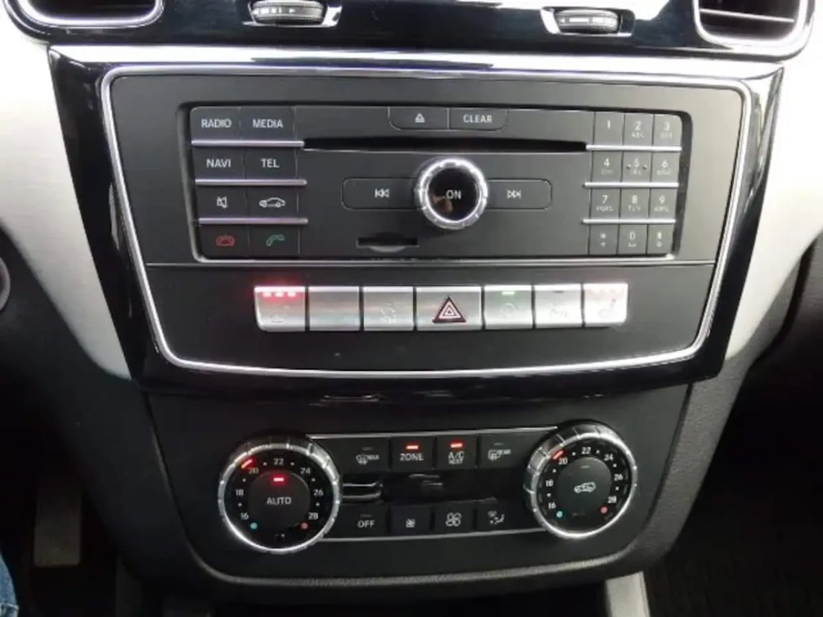 250 D GRIJS KENTEKEN AIRCO NAVI CRUISE