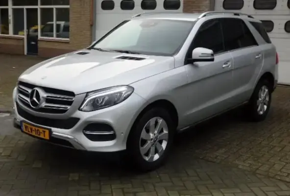 250 D GRIJS KENTEKEN AIRCO NAVI CRUISE