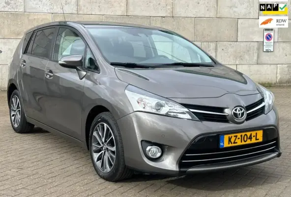 1.8 VVT-i Dynamic, AUTOMAAT, AIRCO, HOGE INSTAP