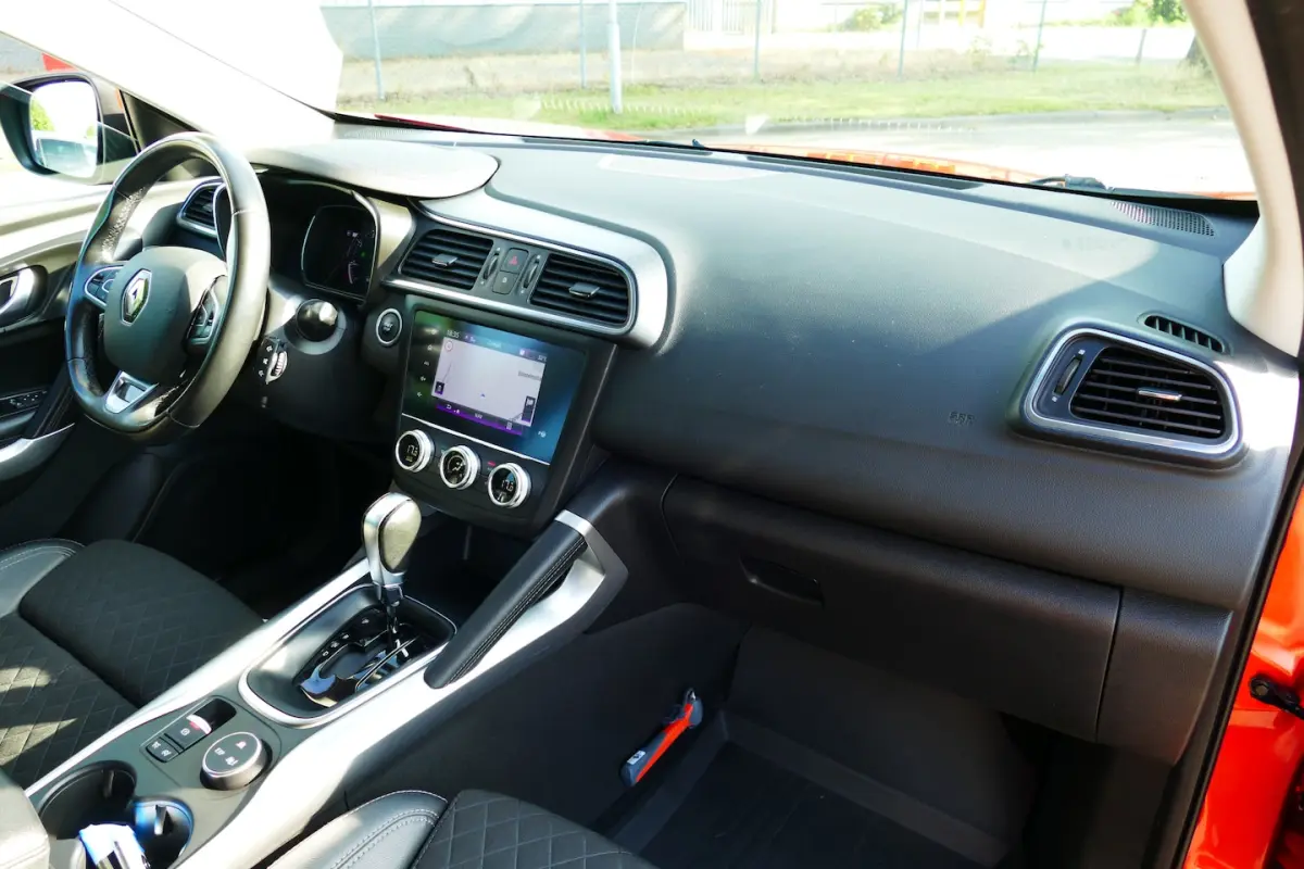 1.3 140pk TCe Black Edition. Adap Cruise, Navi, Camera, Half Leer, StoelVerw, Led Koplmape