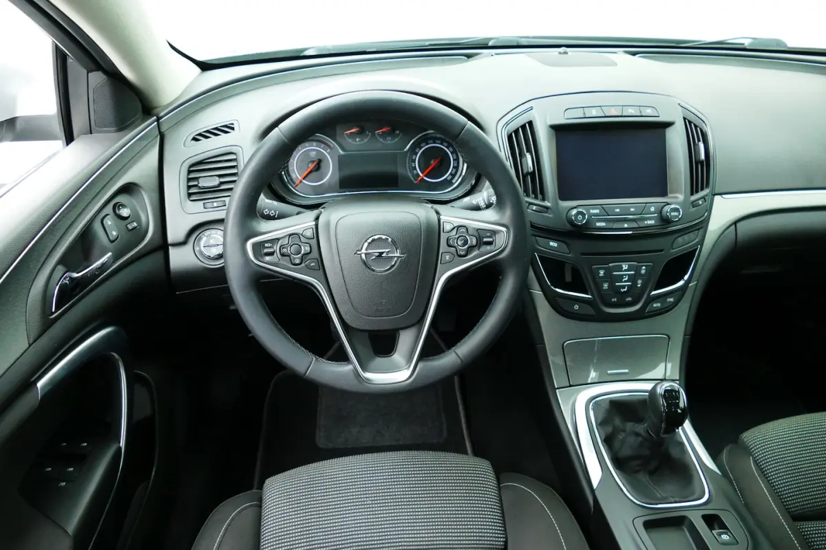1.6 T 170pk Edition. Carplay/Android, Camera, Navi, Clima, 17"LMV, Haak 1700kg