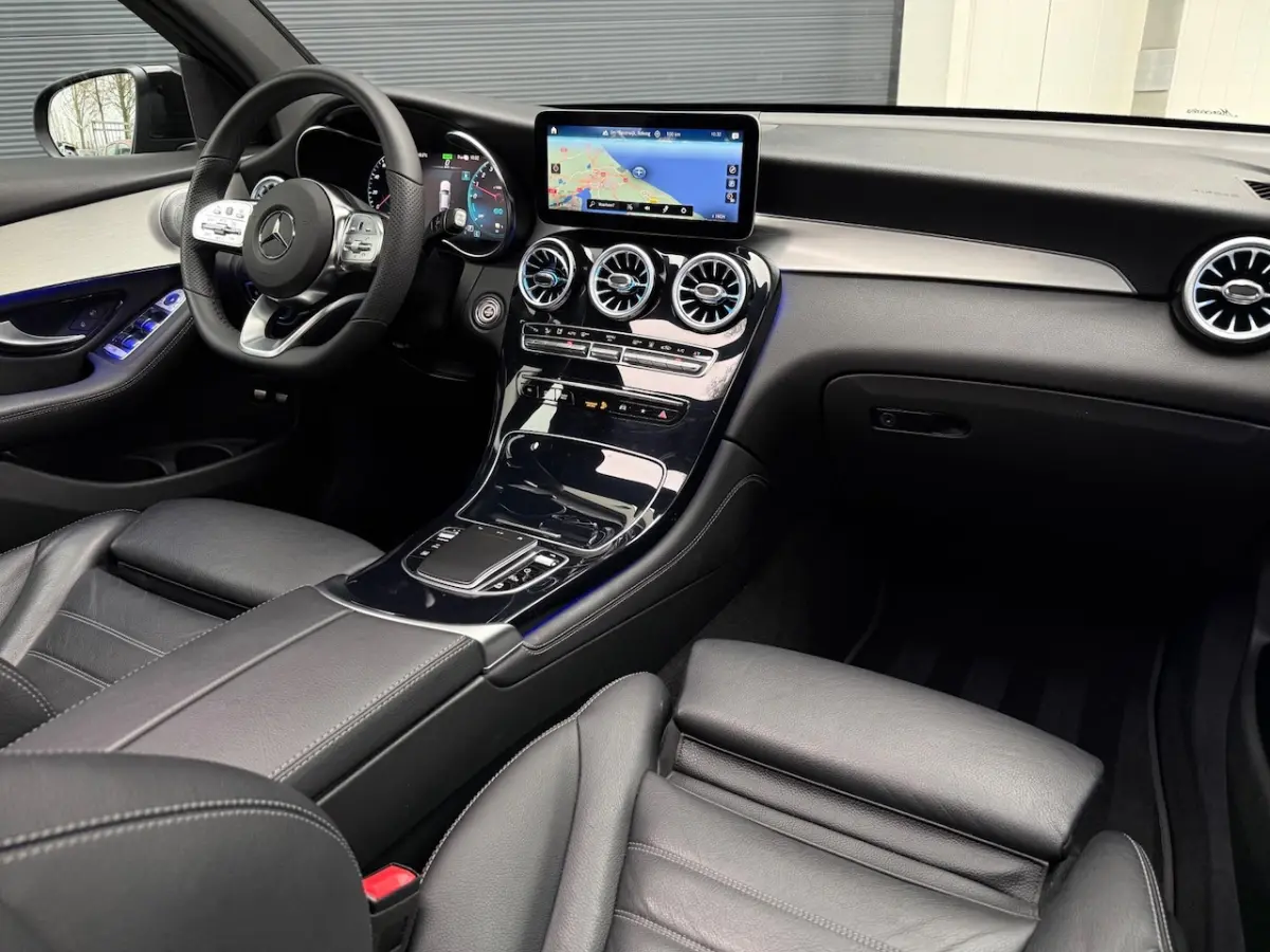 300e 4MATIC Premium Plus AMG Schuifdak/Leder/Virtual/Car Play/LED/Night Pakket/Trekhaak/Ap