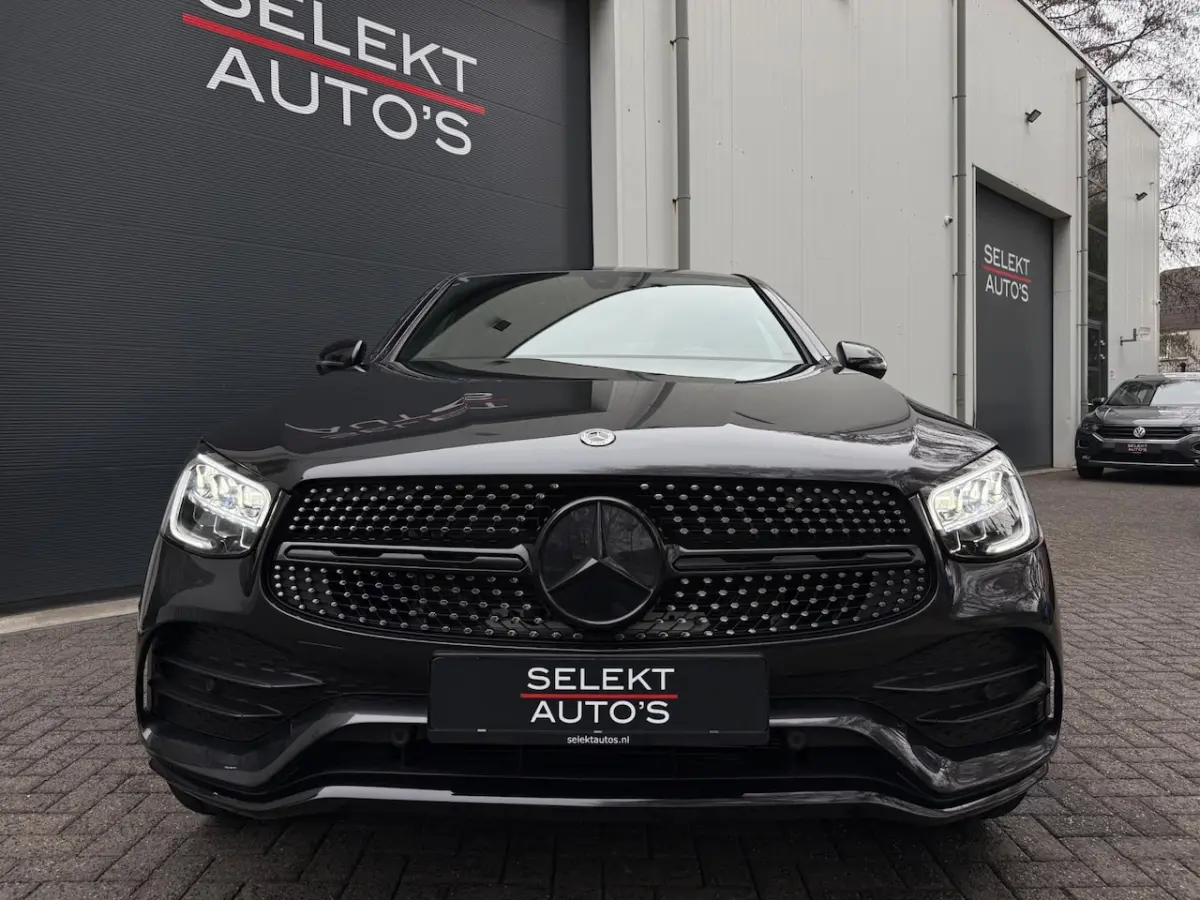 300e 4MATIC Premium Plus AMG Schuifdak/Leder/Virtual/Car Play/LED/Night Pakket/Trekhaak/Ap