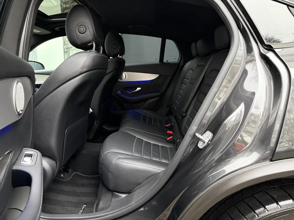 300e 4MATIC Premium Plus AMG Schuifdak/Leder/Virtual/Car Play/LED/Night Pakket/Trekhaak/Ap