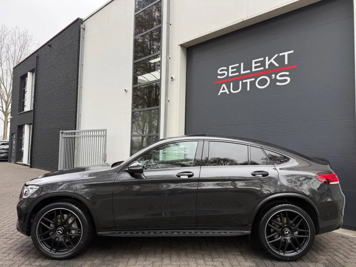 300e 4MATIC Premium Plus AMG Schuifdak/Leder/Virtual/Car Play/LED/Night Pakket/Trekhaak/Ap
