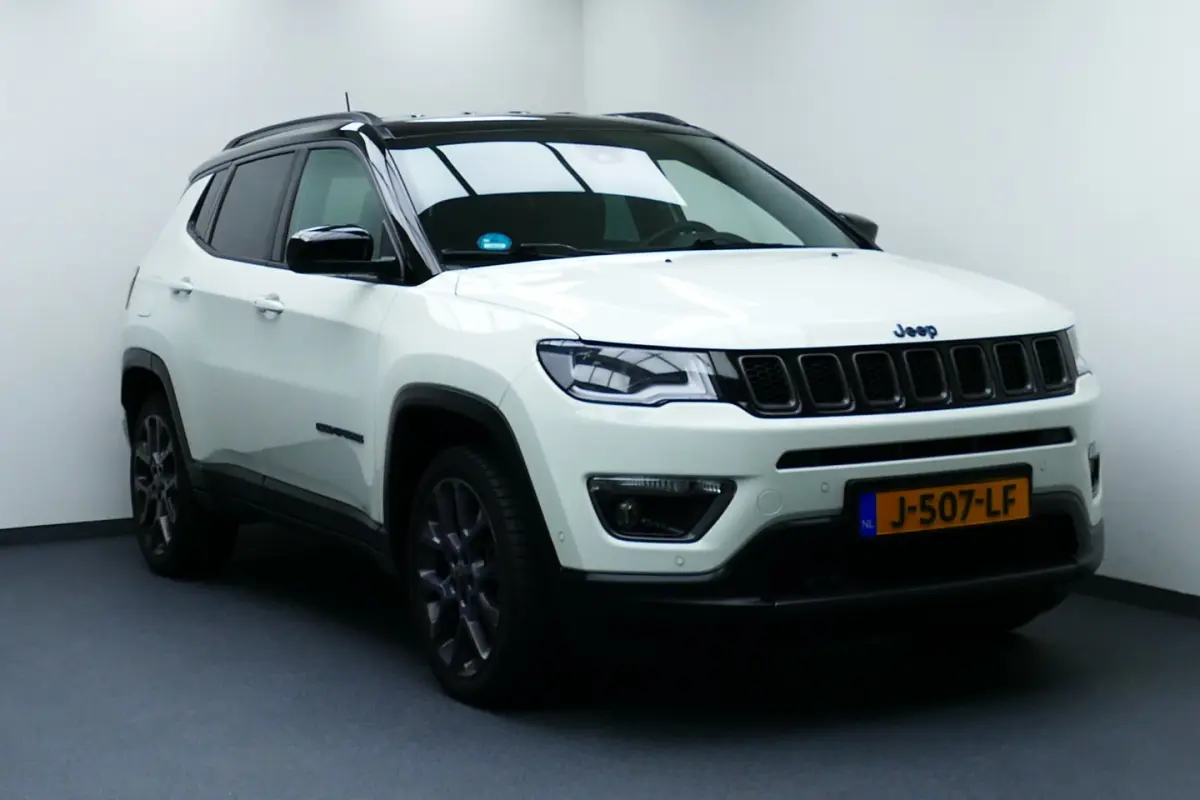 4xe 240 Plug-in Hybrid Electric S