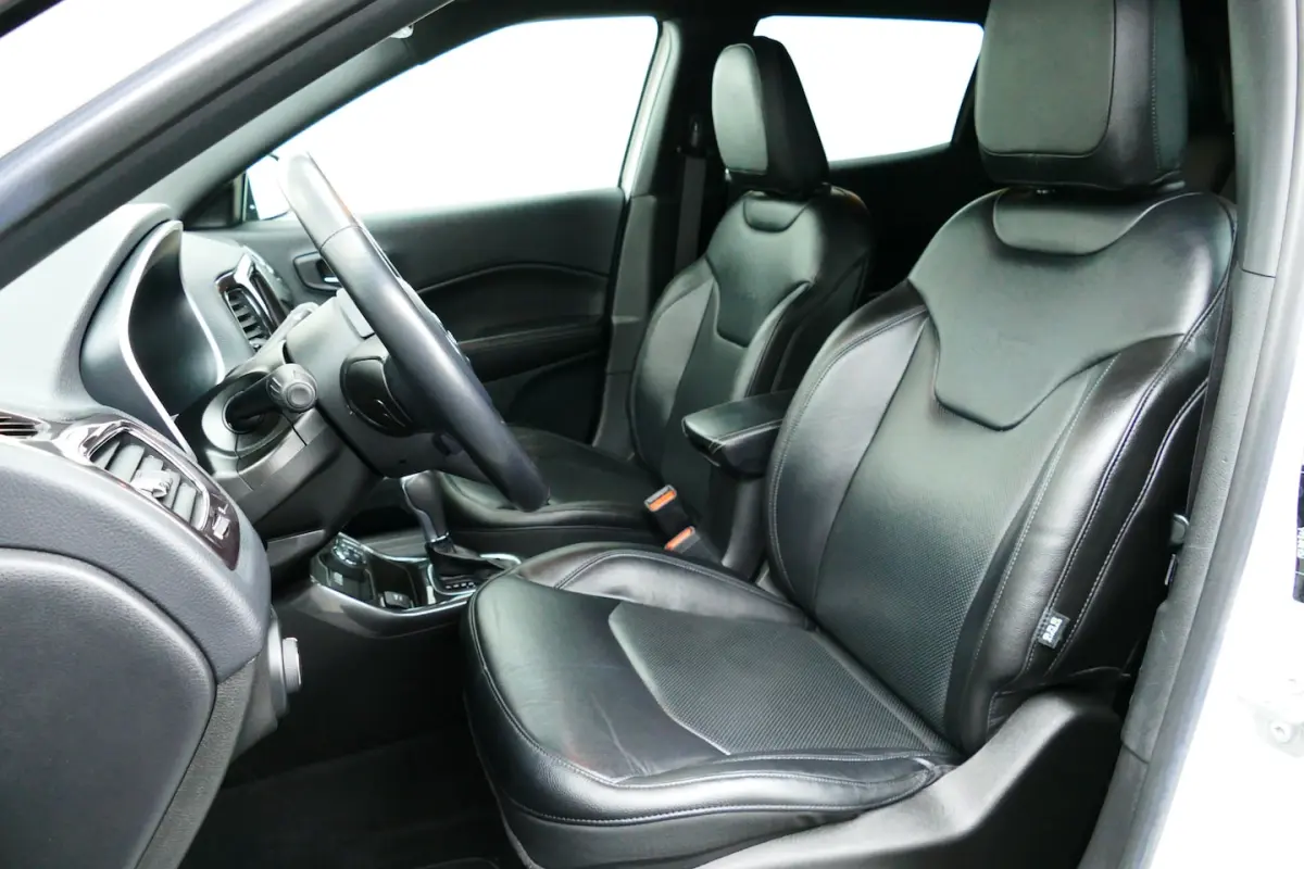4xe 240 Plug-in Hybrid Electric S