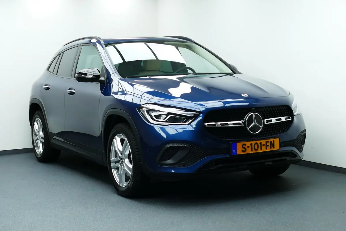 200 165pk Luxury Line. 360 Camera, Carplay/Android, Elek Klep, Sfeerverlichting, Haak 1800