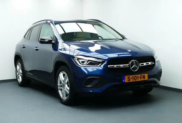 200 165pk Luxury Line. 360 Camera, Carplay/Android, Elek Klep, Sfeerverlichting, Haak 1800