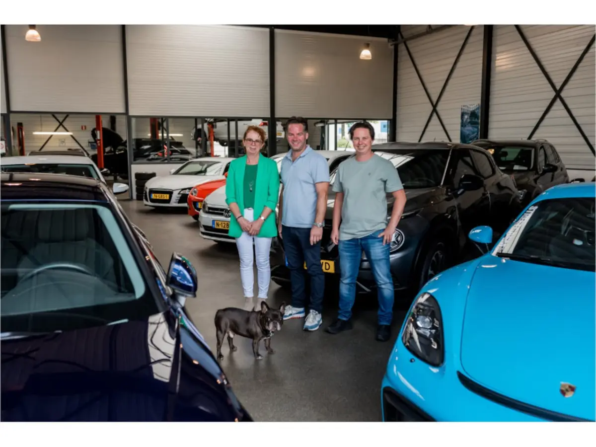 1.6 180pk HYbrid GT. SOH 93, 7 Panodak, Half Leer, StoelVerw, Camera, 18"LMV, Haak 1340kg