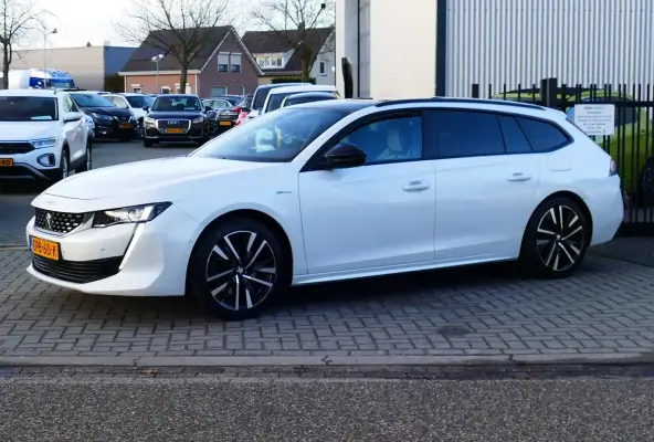 1.6 180pk HYbrid GT. SOH 93, 7 Panodak, Half Leer, StoelVerw, Camera, 18"LMV, Haak 1340kg