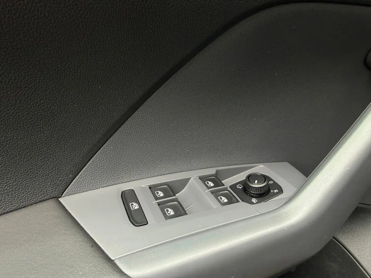 1.0 TSI Life Climate/Cruise/Car Play/Navigatie/Blind Spot/Front Assist/Lane Assist/Navi/Bl