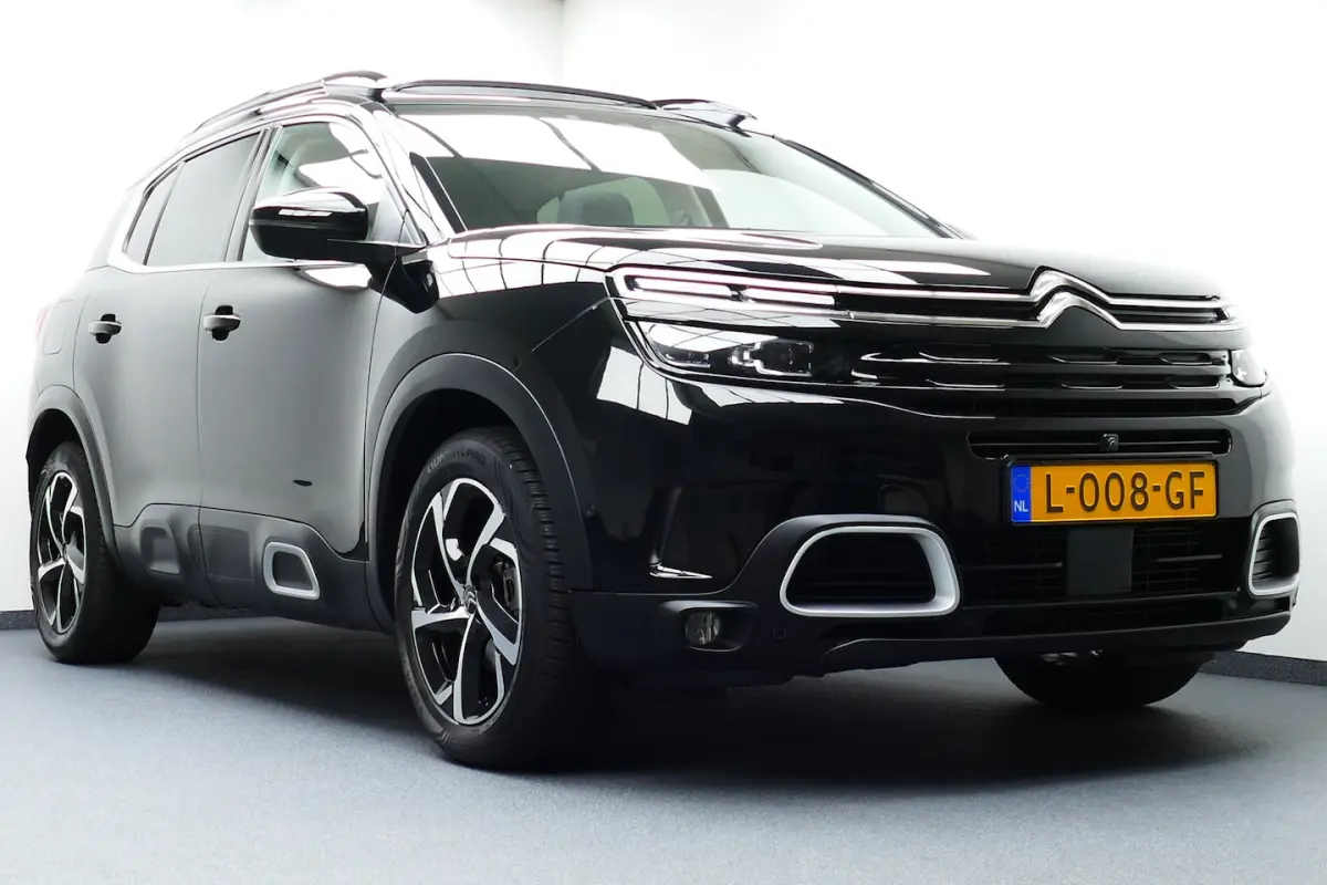 1.6 181Pk Shine. Panodak, 360 Camera, Half Leer, StoelVerw, 18"LMV, Haak 1500kg