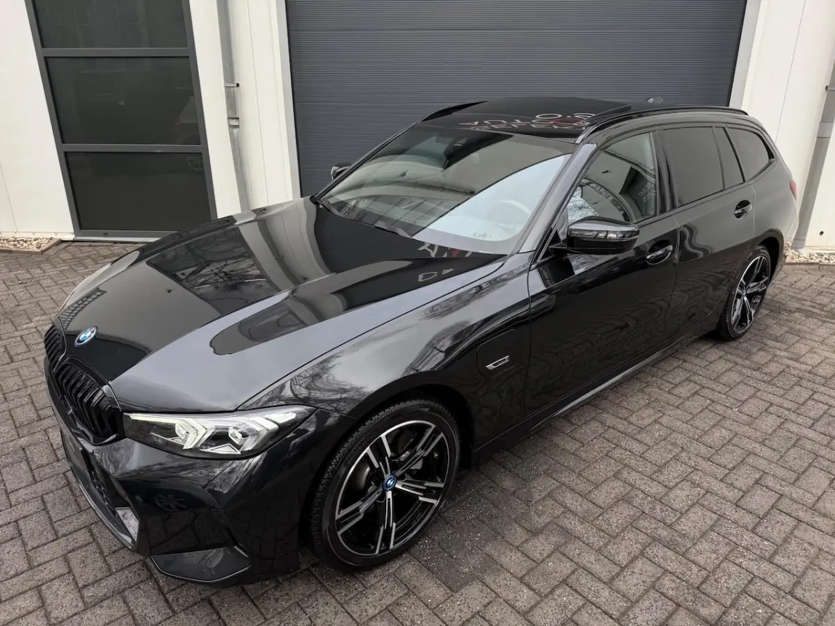 320e M-Sport Pano/Leder/Widescreen/19 Inch/ACC/Climate/Navi/Car Play/Camera/PDC/Stoelverwa